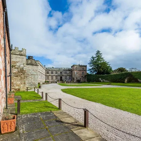 Historic Holiday In Near Golf Park Holiday home *
