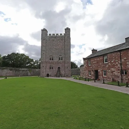Historic Holiday In Near Golf Park *